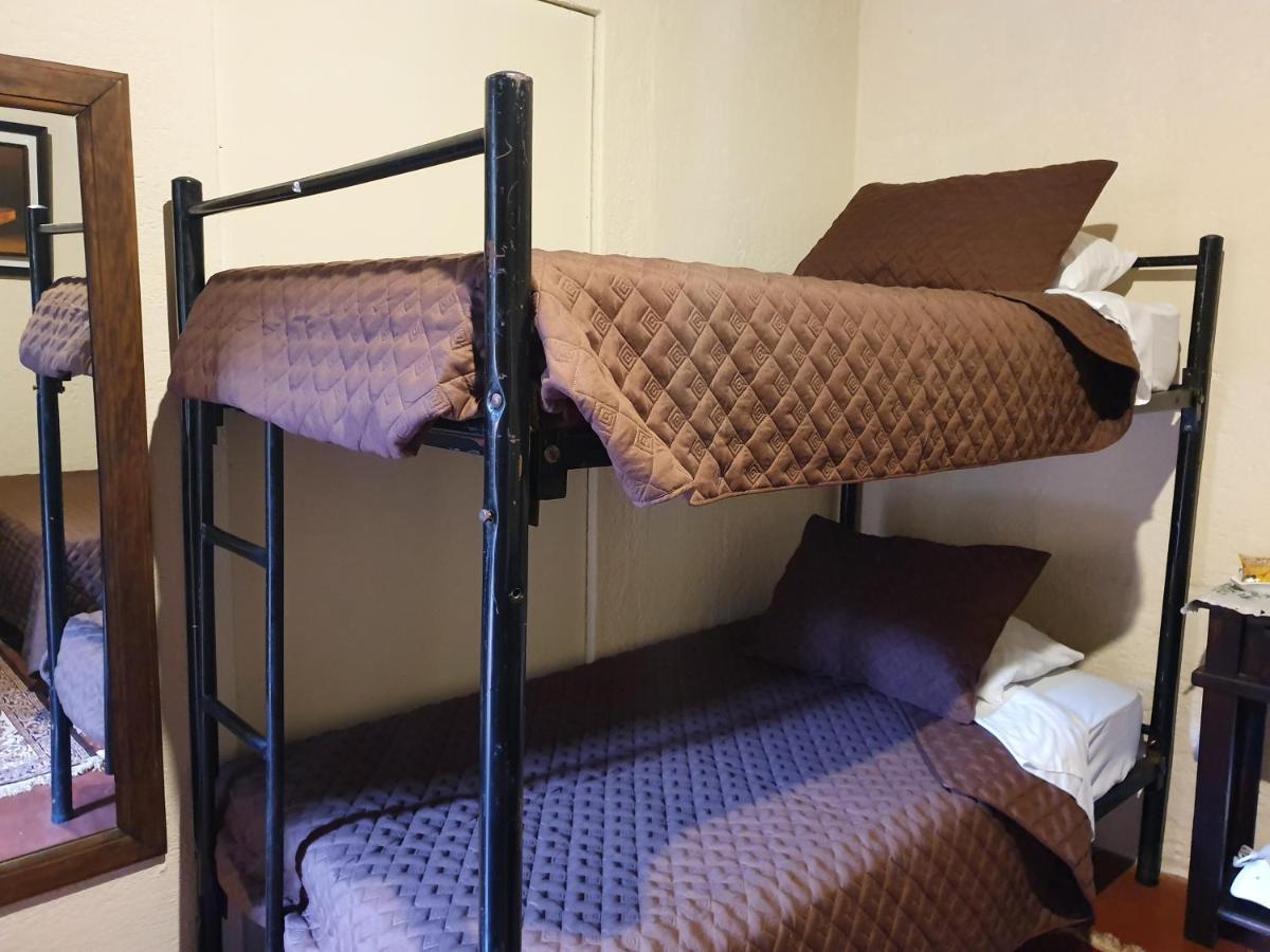 アンティグア・グアテマラ Parrot House Bed & Breakfast エクステリア 写真